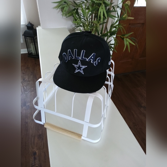 Dallas Cowboy NFL Ball Cap - Picture 2 of 5